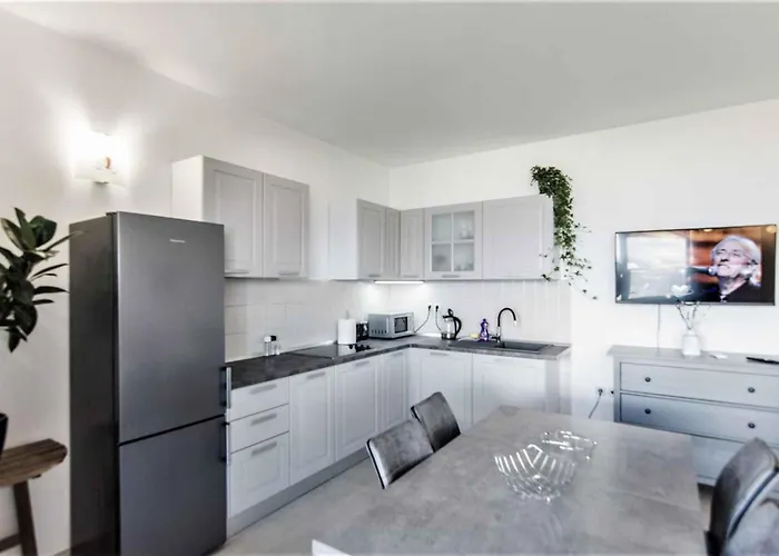 In - Insel Pasman 50975 *