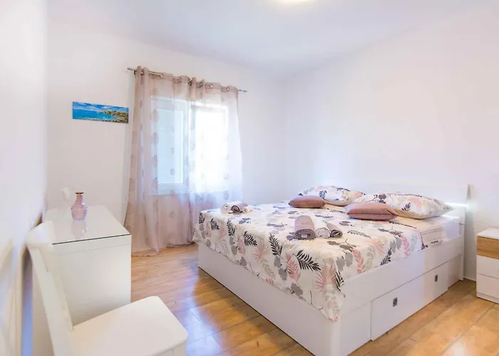Apartman In - Insel Pasman 50975 *