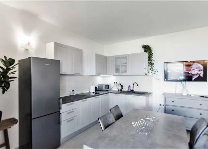 In - Insel Pasman 50975